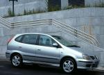 Nissan Almera Tino 2000 года